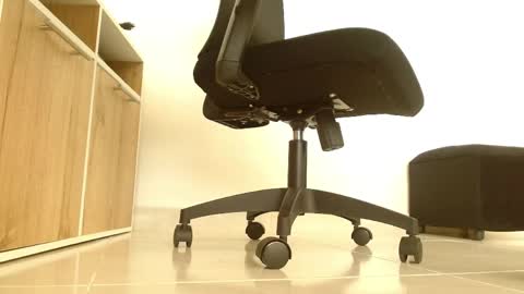 Victoria online show from 04-02-26, 04:04