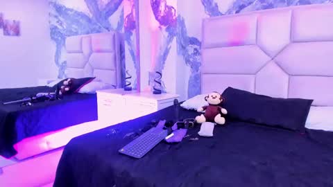 victoriasanz_ online show from 09-11-25, 06:35