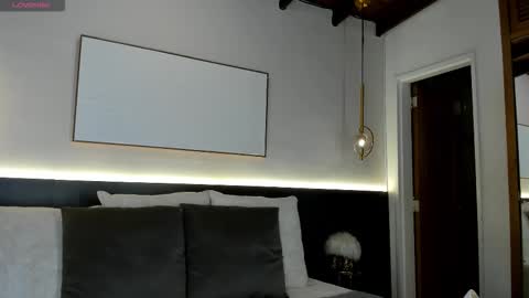 Victoria Shelby  online show from 09-17-25, 11:34