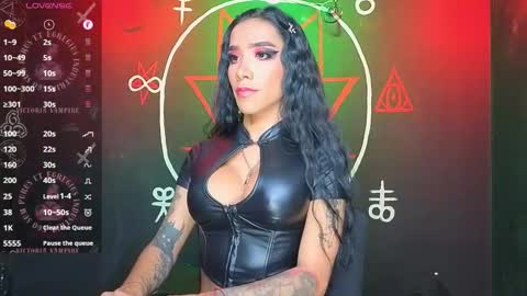 Victoria Vampire online show from 11-05-25, 07:14