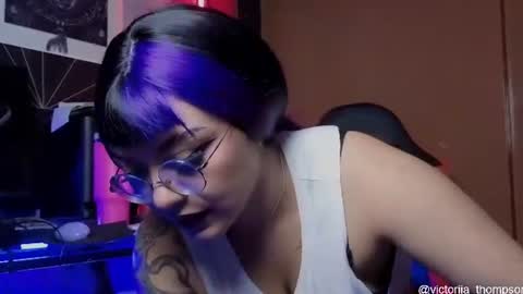 victoriia_thompson online show from 07-04-26, 09:32