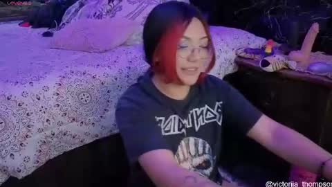 victoriia_thompson online show from 07-16-26, 08:48