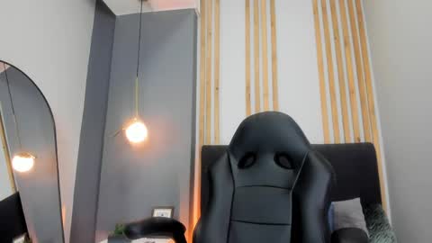 Victoria Vixen online show from 05-17-26, 09:33