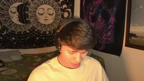 Snapshot of victorino_jhonson chatting on 01-25-25, 04:02 Victorino Jhonson online show from 01-25-25, 04:02