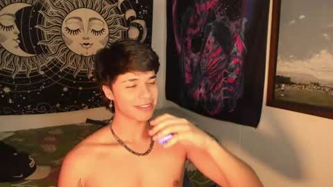 Snapshot of victorino_jhonson chatting on 01-28-25, 04:29 Victorino Jhonson online show from 01-28-25, 04:29