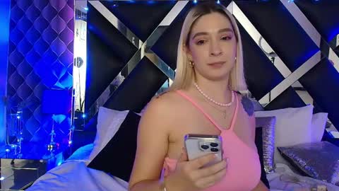 victtoria lee online show from 05-16-26, 01:13