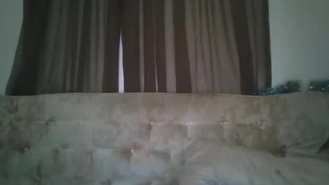 Snapshot of vids1977 chatting on 10-25-25, 03:58 vids1977 online show from 10-25-25, 03:58