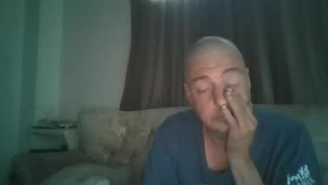Snapshot of vids1977 chatting on 10-26-25, 02:23 vids1977 online show from 10-26-25, 02:23