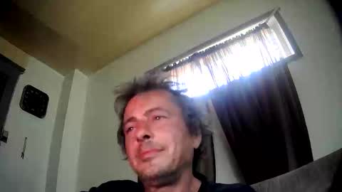 Snapshot of vids1977 chatting on 06-06-26, 02:38 vids1977 online show from 06-06-26, 02:38