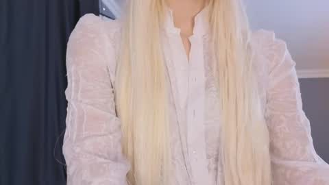 Eva online show from 04-24-26, 12:29