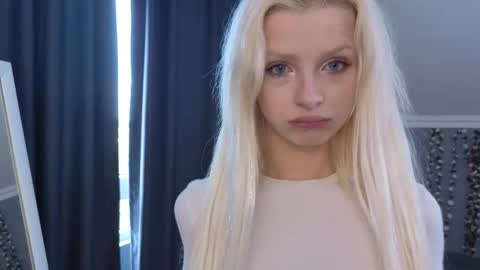 Eva online show from 05-13-26, 12:13