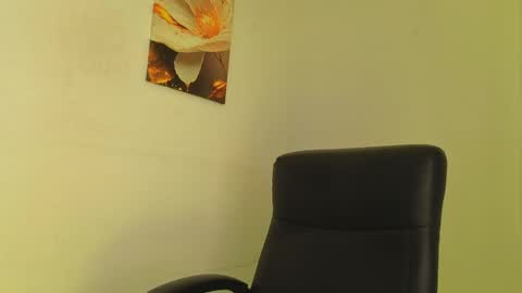 VIOLET  online show from 04-25-26, 02:03