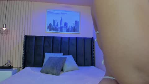 Viiolett online show from 11-20-25, 08:52