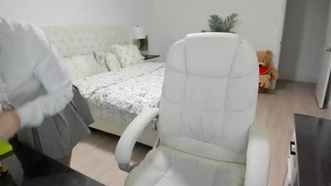 Ukrainian-woman online show from 02-20-26, 12:27