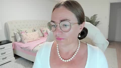 Ukrainian-woman online show from 07-23-26, 11:08