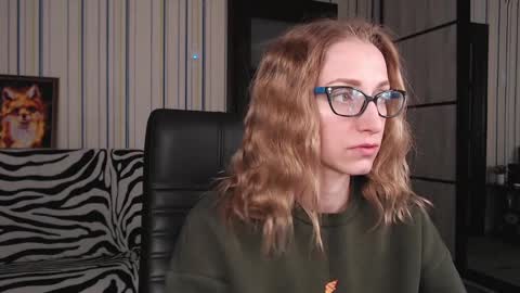 Snapshot of vikaericka chatting on 03-08-25, 07:09 Vika online show from 03-08-25, 07:09