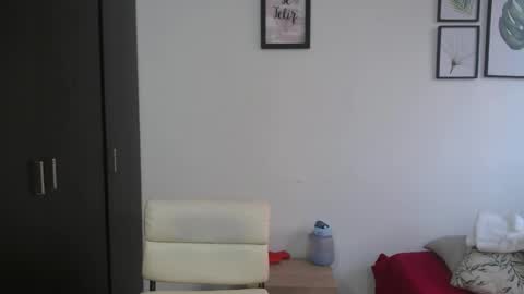 Snapshot of viki_mom chatting on 01-13-25, 03:58 Viki Mom  online show from 01-13-25, 03:58