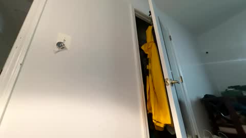 Snapshot of viking6man chatting on 02-17-25, 12:38 Richard Flasher online show from 02-17-25, 12:38