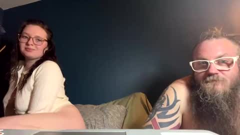 Snapshot of vikingandvixen44 chatting on 10-24-25, 12:30 vikingandvixen44 online show from 10-24-25, 12:30