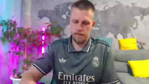 Snapshot of vikingchrisss chatting on 06-07-26, 10:30 vikingchrisss online show from 06-07-26, 10:30