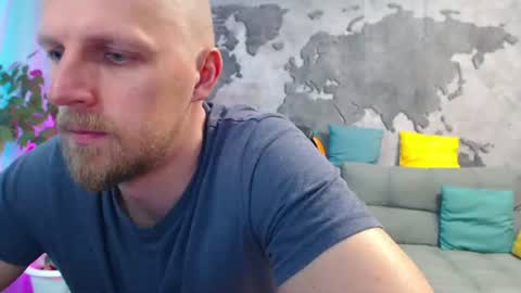 Snapshot of vikingchrisss chatting on 06-15-26, 10:06 vikingchrisss online show from 06-15-26, 10:06