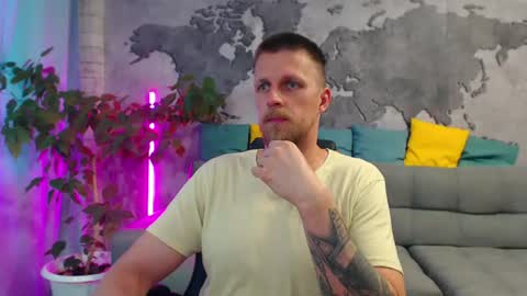 Snapshot of vikingchrisss chatting on 07-12-26, 10:17 vikingchrisss online show from 07-12-26, 10:17