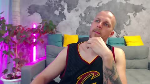 Snapshot of vikingchrisss chatting on 07-17-26, 10:44 vikingchrisss online show from 07-17-26, 10:44