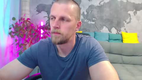 Snapshot of vikingchrisss chatting on 07-25-26, 12:03 vikingchrisss online show from 07-25-26, 12:03