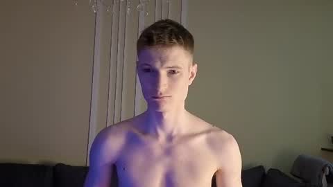 Snapshot of viksons chatting on 06-19-26, 09:29 Max online show from 06-19-26, 09:29