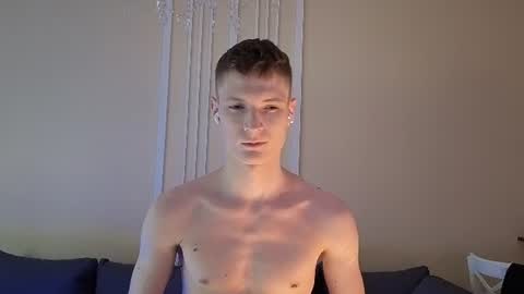 Snapshot of viksons chatting on 07-08-26, 03:27 Max online show from 07-08-26, 03:27