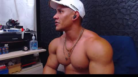 Viktor Herrera online show from 12-31-24, 08:56