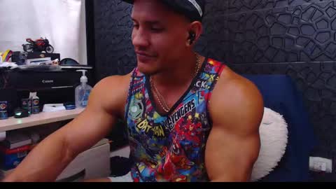 Viktor Herrera online show from 01-23-25, 02:17