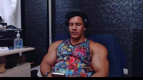 Viktor Herrera online show from 01-24-25, 05:11