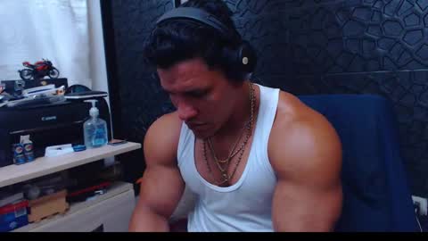 Viktor Herrera online show from 01-25-25, 06:24