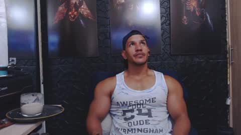 Snapshot of viktorherrera chatting on 05-26-26, 02:46 Viktor Herrera online show from 05-26-26, 02:46