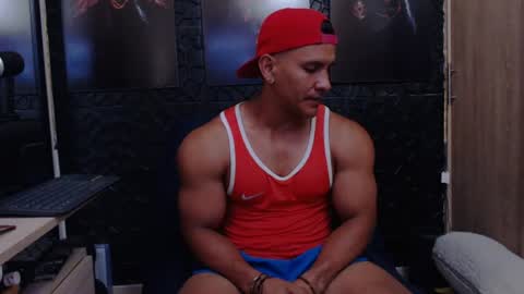Snapshot of viktorherrera chatting on 06-17-26, 03:13 Viktor Herrera online show from 06-17-26, 03:13