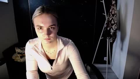 viktoria_lovely online show from 11-09-25, 12:36