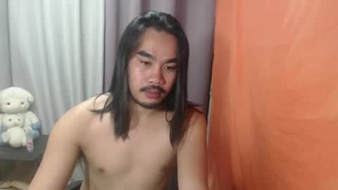 Snapshot of vin_17 chatting on 03-02-25, 11:42 Call me Marvin online show from 03-02-25, 11:42