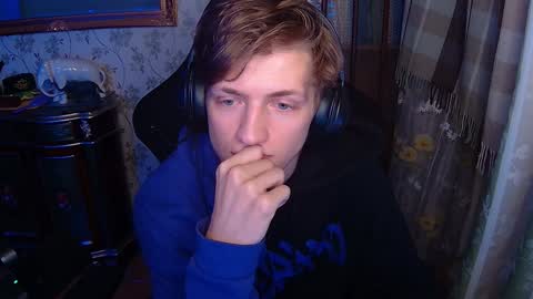 Snapshot of vince__dice chatting on 12-05-24, 04:34 Dimoooooon online show from 12-05-24, 04:34