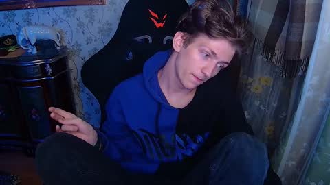 Snapshot of vince__dice chatting on 12-05-24, 07:38 Dimoooooon online show from 12-05-24, 07:38