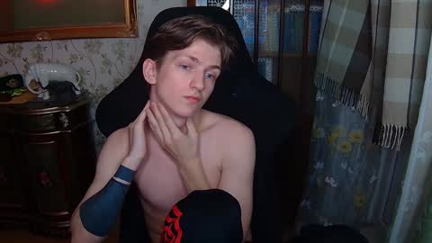 Snapshot of vince__dice chatting on 12-06-24, 10:19 Dimoooooon online show from 12-06-24, 10:19