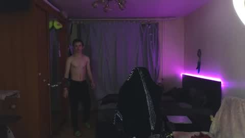 Snapshot of vince__dice chatting on 12-14-24, 03:15 Dimoooooon online show from 12-14-24, 03:15