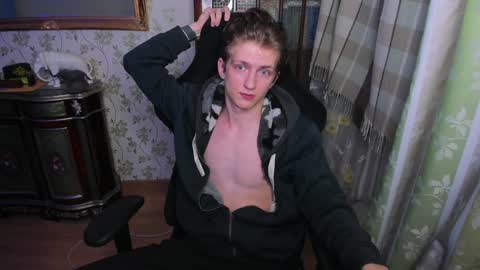 Snapshot of vince__dice chatting on 12-21-24, 12:49 Dimoooooon online show from 12-21-24, 12:49