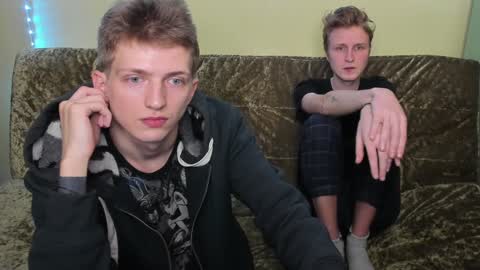 Snapshot of vince__dice chatting on 12-29-24, 07:11 Dimoooooon online show from 12-29-24, 07:11