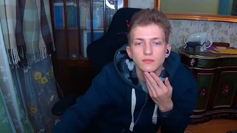 Snapshot of vince__dice chatting on 01-04-25, 03:07 Dimoooooon online show from 01-04-25, 03:07