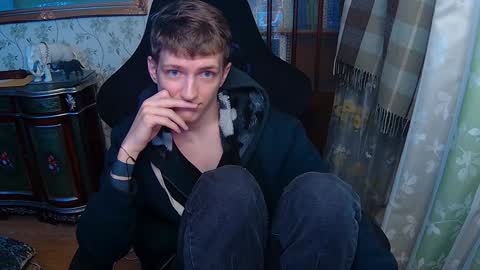 Snapshot of vince__dice chatting on 01-16-25, 08:03 Dimoooooon online show from 01-16-25, 08:03