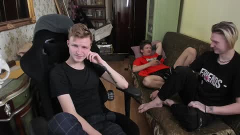 Snapshot of vince__dice chatting on 01-26-25, 09:51 Dimoooooon online show from 01-26-25, 09:51