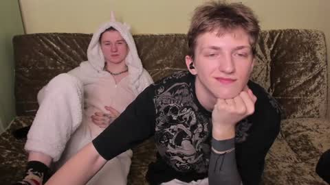 Snapshot of vince__dice chatting on 02-07-25, 10:30 Dimoooooon online show from 02-07-25, 10:30