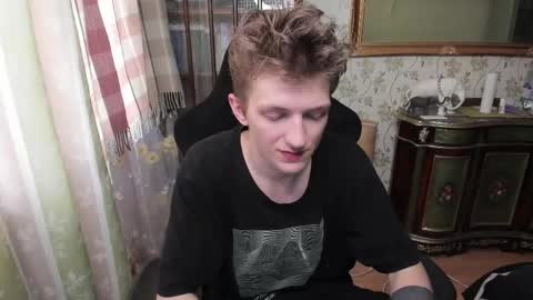 Snapshot of vince__dice chatting on 02-14-25, 09:34 Dimoooooon online show from 02-14-25, 09:34