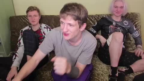 Snapshot of vince__dice chatting on 02-15-25, 09:49 Dimoooooon online show from 02-15-25, 09:49